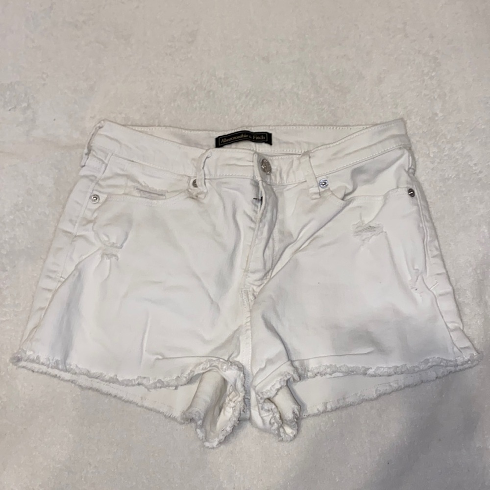 Hollister white jean shorts, little distress around bottom size 2